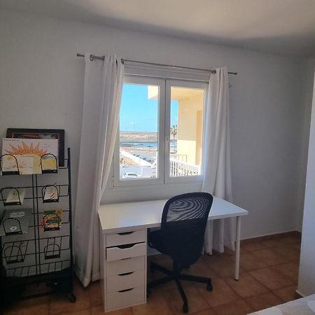 Gilda: Beautiful Spacious Apartment. Seaview From Rooftop Terrace คอร์ราเลโฮ ภายนอก รูปภาพ